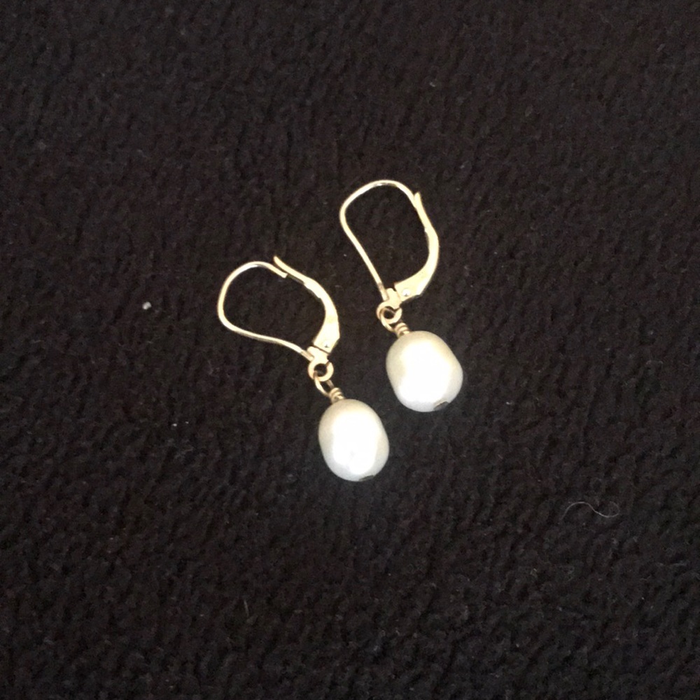 14k gold pearl drop earrings
